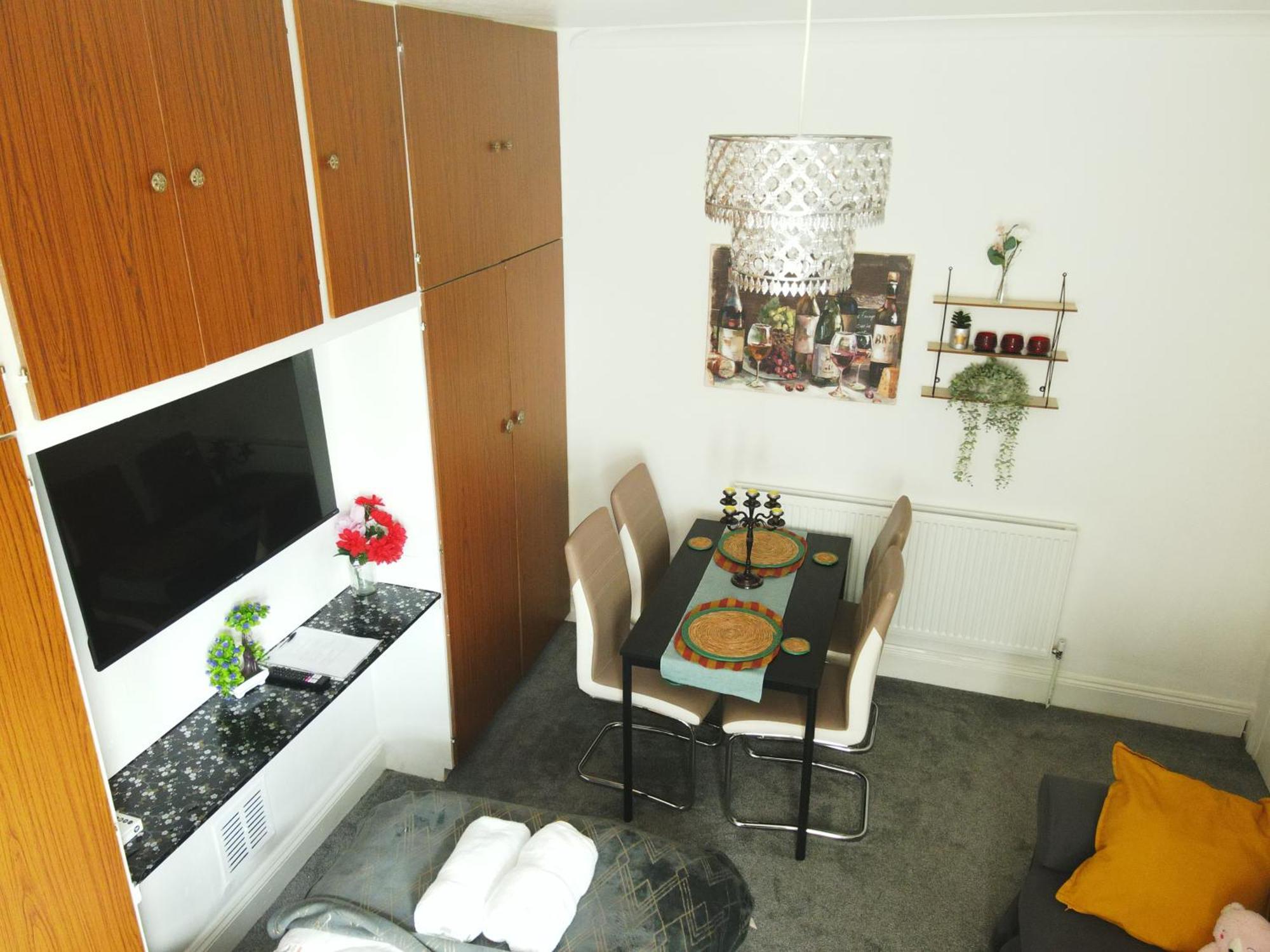 Service Accommodation 2 Bed Room Apartment In Newport South Wales Near Celtic Manor Icc Wales Eksteriør bilde