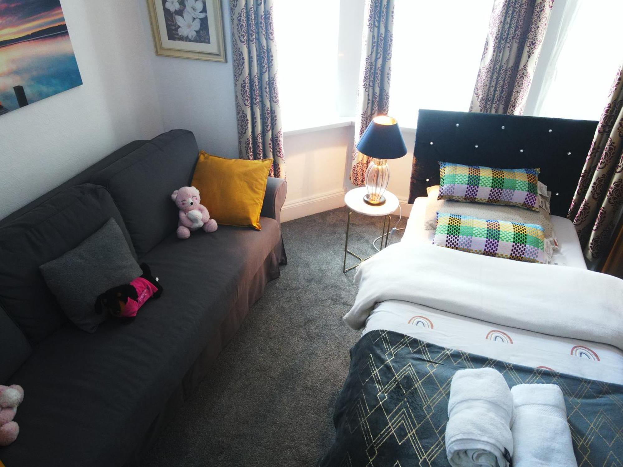 Service Accommodation 2 Bed Room Apartment In Newport South Wales Near Celtic Manor Icc Wales Eksteriør bilde