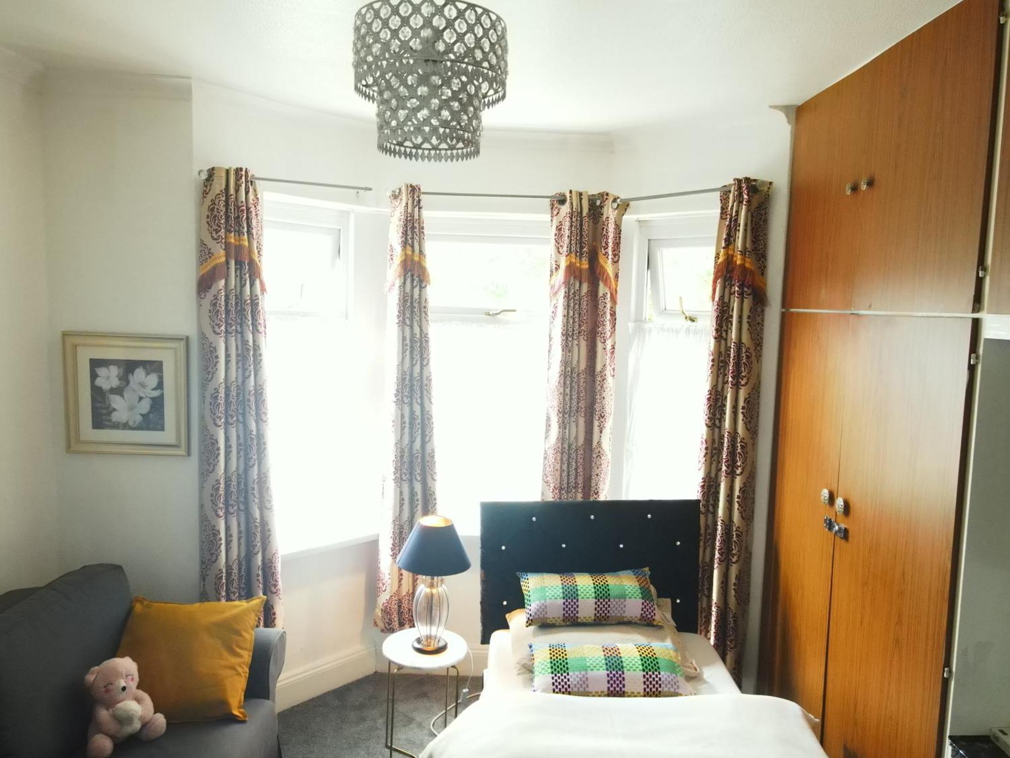 Service Accommodation 2 Bed Room Apartment In Newport South Wales Near Celtic Manor Icc Wales Eksteriør bilde